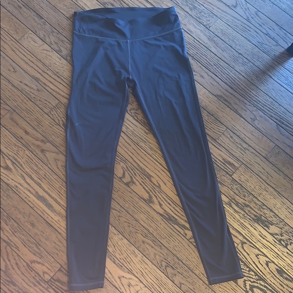Fabletics purple grey leggings - Picture 2 of 4
